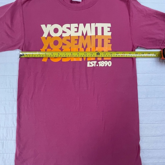 Yosemite Pink Retro Vibe Graphic Tee Size Small - Picture 4 of 6